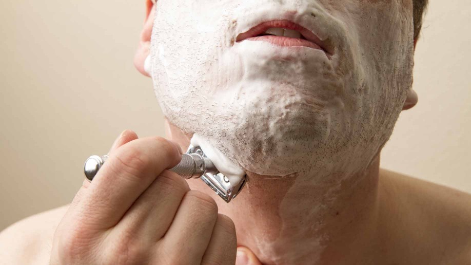 electric shaver vs razor - razor shaving